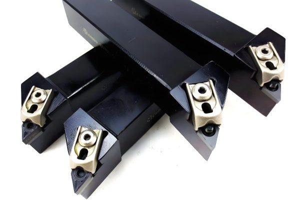 Lathe tool post with cutting tools